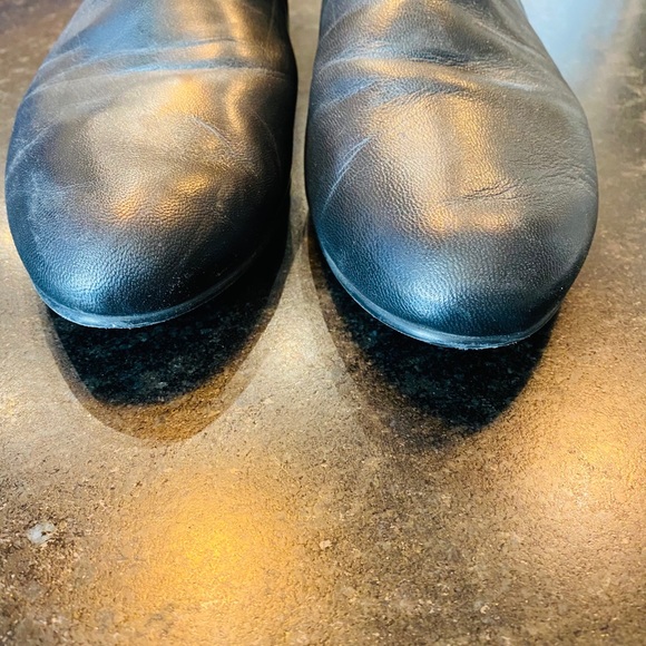 STUART WEITZMAN BOOTIES - Picture 6 of 9